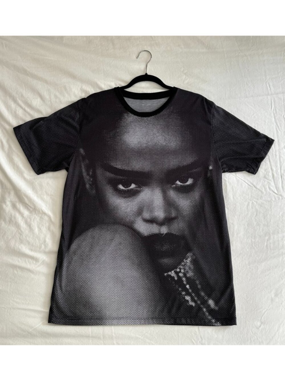 *RARE* Rihanna “ANTI" 2016 Tour T-Shirt | Paolo Roversi | Size Large